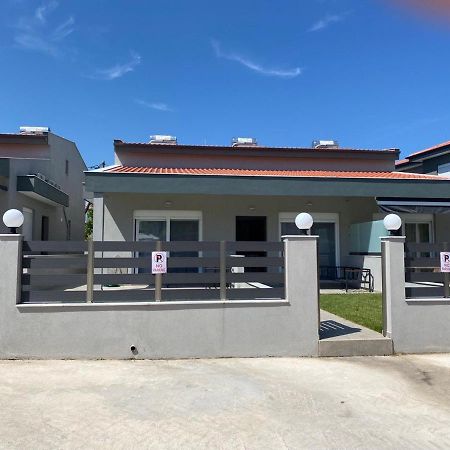 Lili Houses In Nikiti 350M From The Beach ภายนอก รูปภาพ