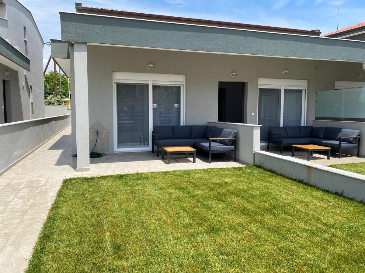 Lili Houses In Nikiti 350M From The Beach ภายนอก รูปภาพ