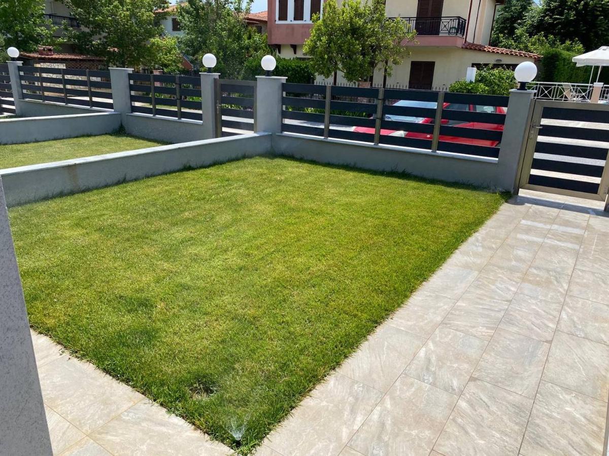 Lili Houses In Nikiti 350M From The Beach ภายนอก รูปภาพ