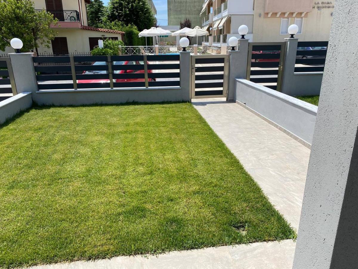 Lili Houses In Nikiti 350M From The Beach ภายนอก รูปภาพ