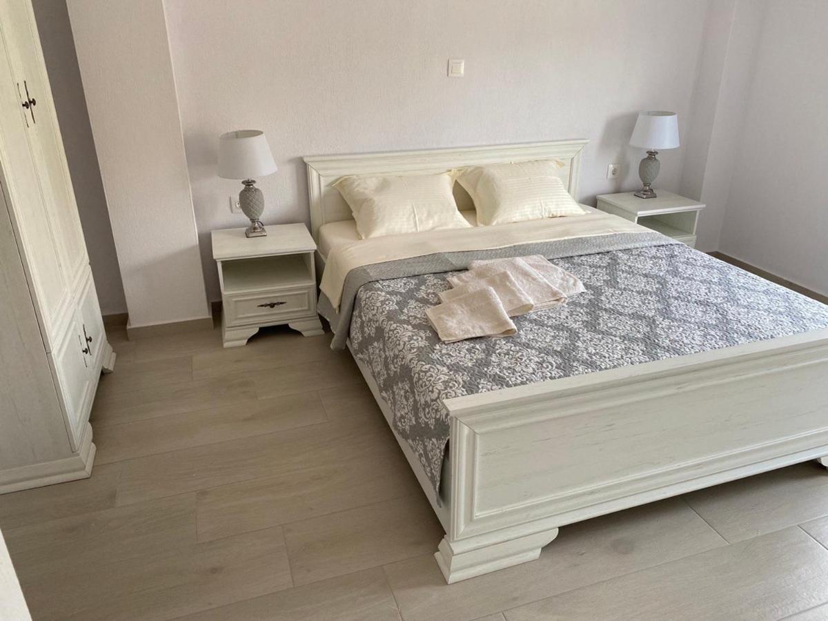 Lili Houses In Nikiti 350M From The Beach ภายนอก รูปภาพ